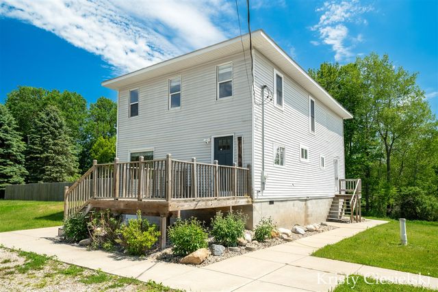 2162 S Stone Road, Fremont, MI 49412