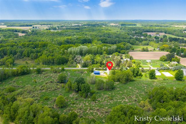 2162 S Stone Road, Fremont, MI 49412