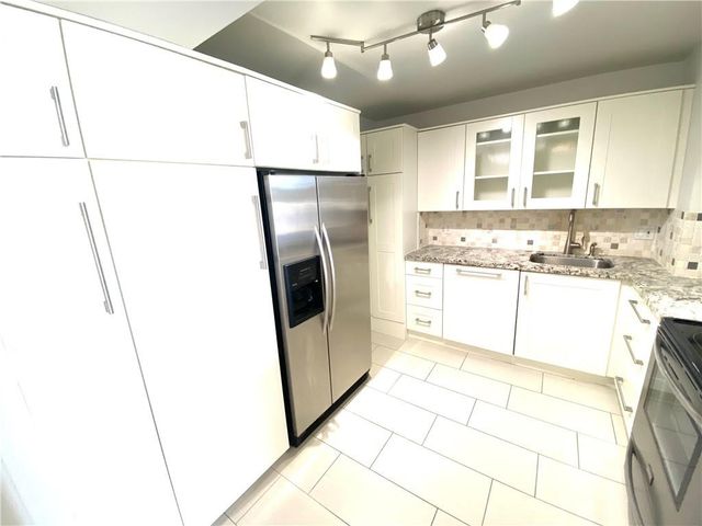 1 Las Olas Circle 905, Fort Lauderdale, FL 33316