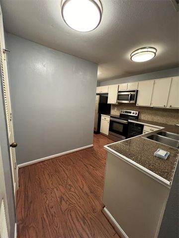 2829 Timmons Lane 215, Houston, TX 77027