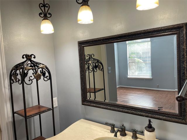 2829 Timmons Lane 215, Houston, TX 77027