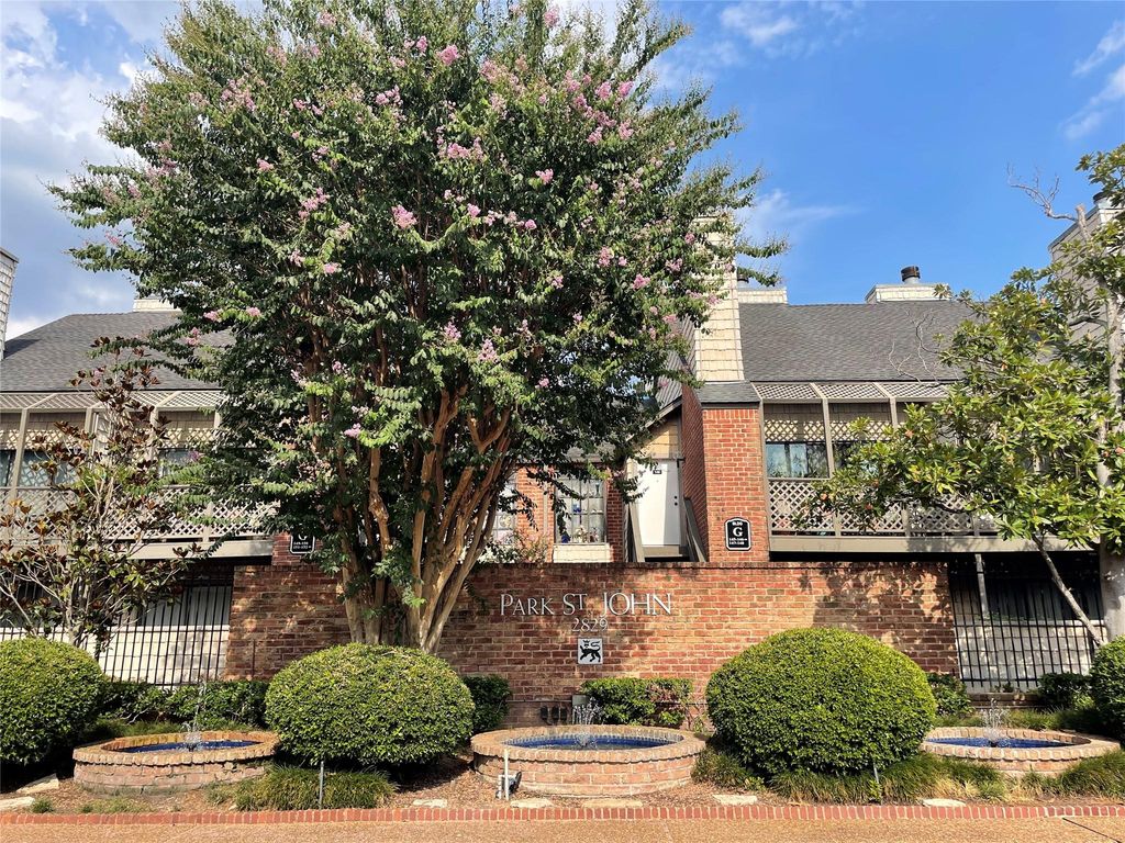 2829 Timmons Lane 215, Houston, TX 77027