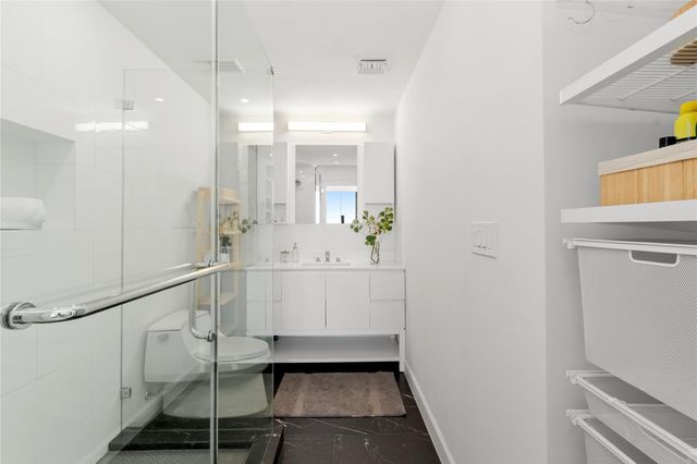 14 Greenway Plaza 23N, Houston, TX 77046