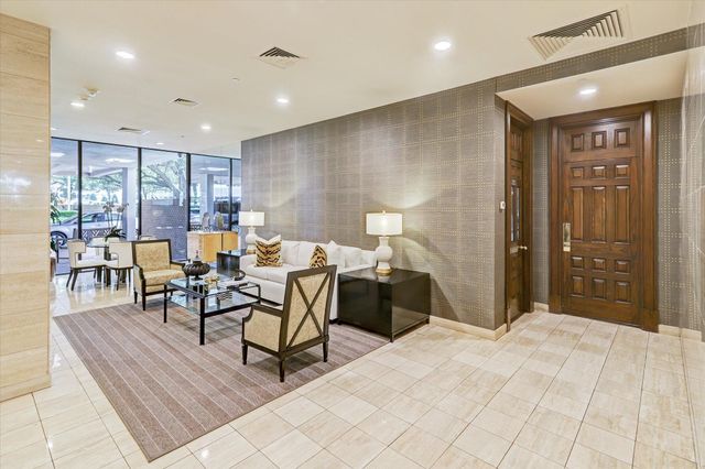 14 Greenway Plaza 23N, Houston, TX 77046