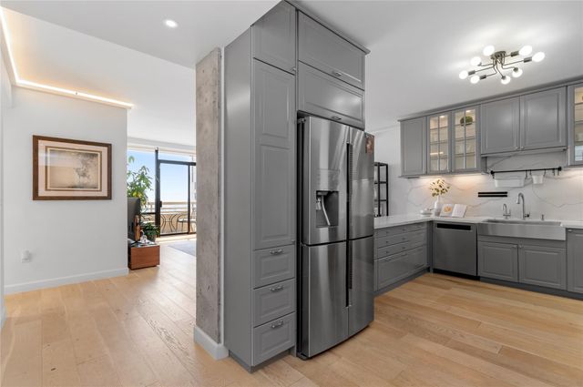 14 Greenway Plaza 23N, Houston, TX 77046