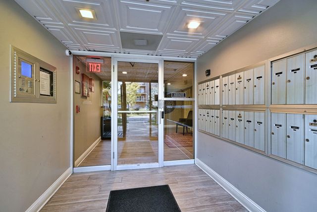 820 GRACELAND Avenue 505, Des Plaines, IL 60016