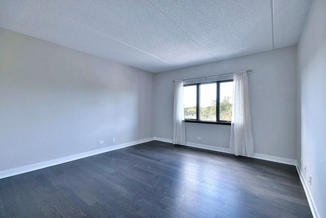 820 GRACELAND Avenue 505, Des Plaines, IL 60016