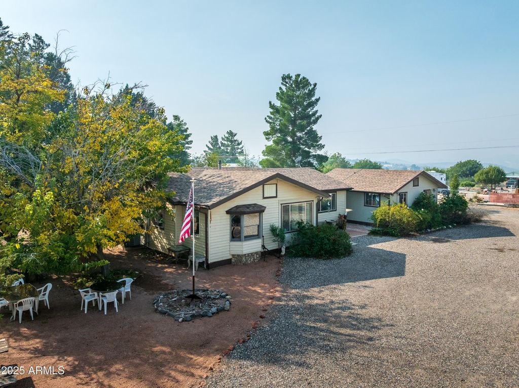 Image 3 of property listing at 3510 E Maybe Manana Way, Rimrock, AZ 86335