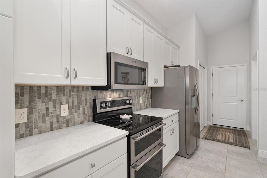 Image 11 of property listing at 4843 AUDREY MARIE COURT, Oxford, FL 34484