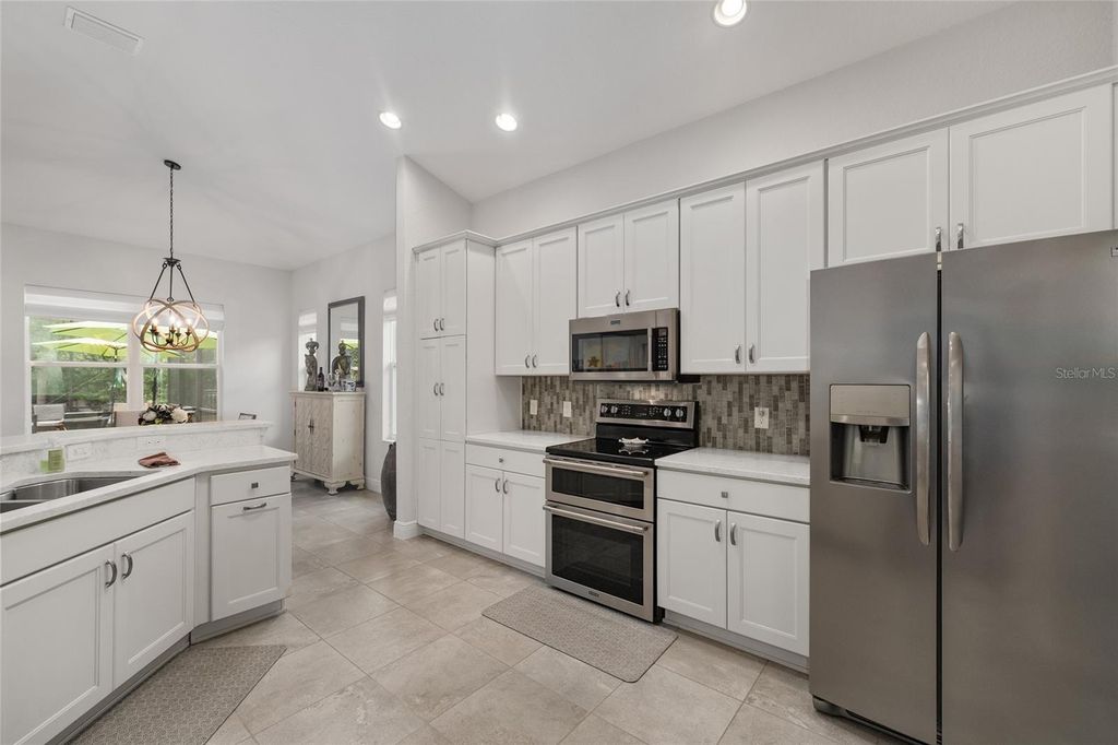 Image 12 of property listing at 4843 AUDREY MARIE COURT, Oxford, FL 34484
