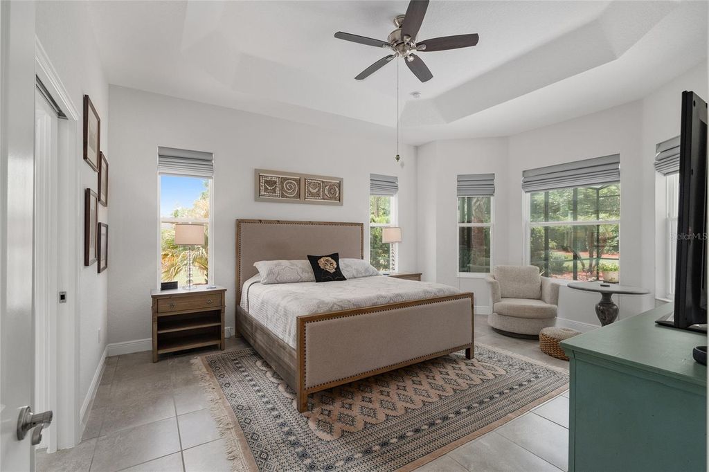 Image 17 of property listing at 4843 AUDREY MARIE COURT, Oxford, FL 34484