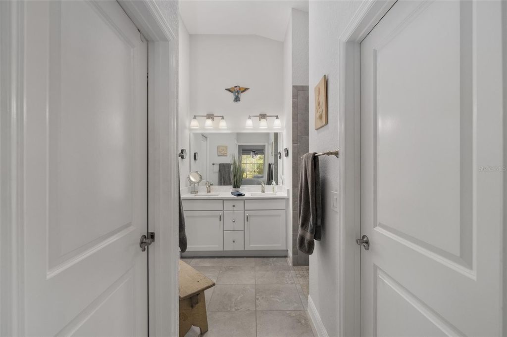 Image 20 of property listing at 4843 AUDREY MARIE COURT, Oxford, FL 34484