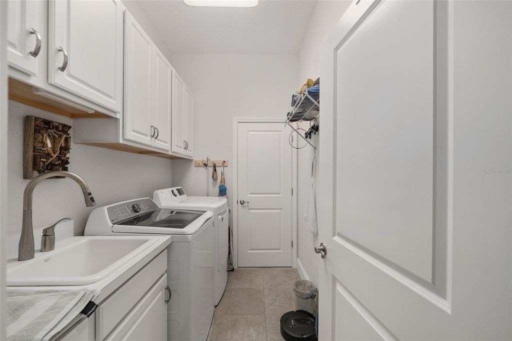 Image 28 of property listing at 4843 AUDREY MARIE COURT, Oxford, FL 34484