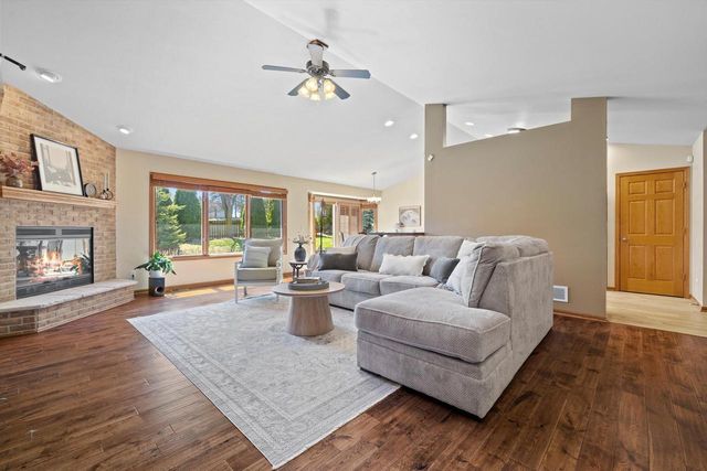 9333 Conifer COURT, Racine, WI 53406
