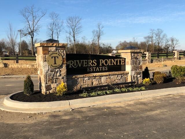 2432 Rivers Pointe Drive, Hebron, KY 41048