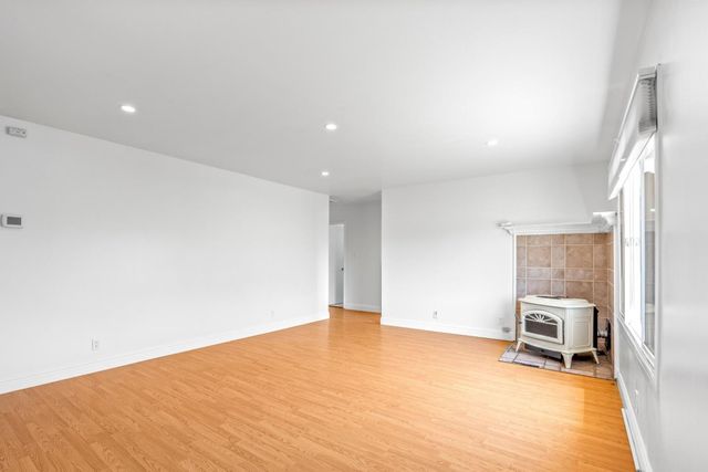 285 Kelton Drive, Salinas, CA 93906