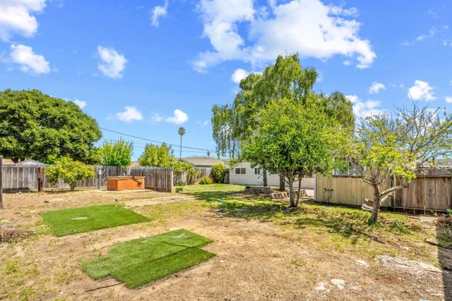 285 Kelton Drive, Salinas, CA 93906