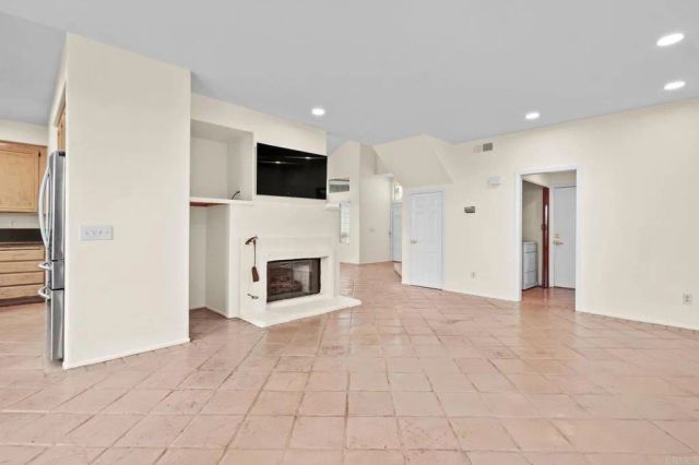 11216 Caminito Aclara, San Diego, CA 92126
