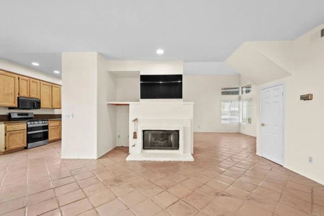 11216 Caminito Aclara, San Diego, CA 92126
