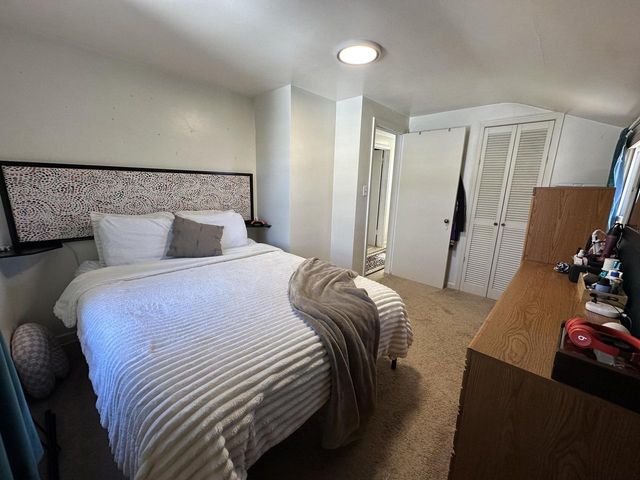 2349 S 77th STREET, West Allis, WI 53219