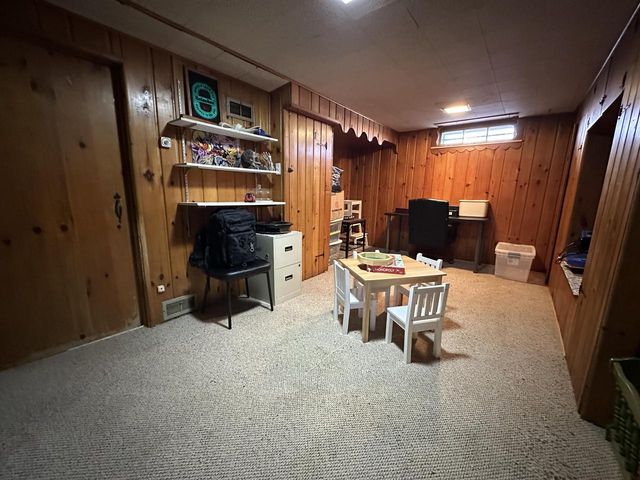 2349 S 77th STREET, West Allis, WI 53219