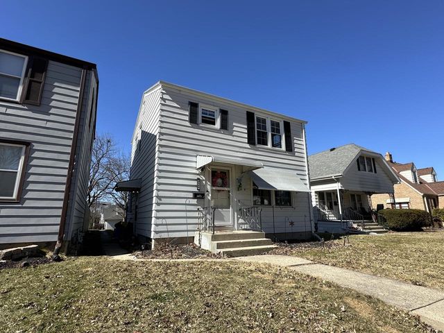 2349 S 77th STREET, West Allis, WI 53219