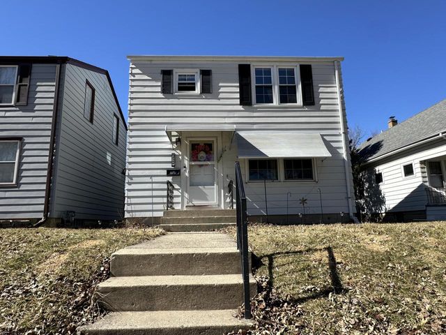 2349 S 77th STREET, West Allis, WI 53219