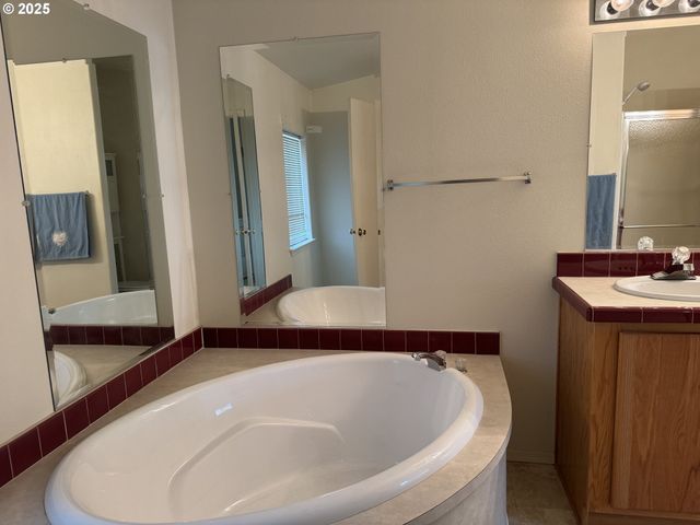 145 River Rd, Junction City, OR 97448