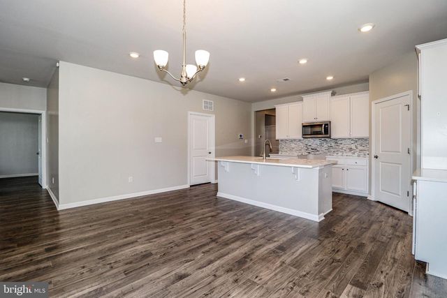 5 PRESTON LN, Delanco, NJ 08075