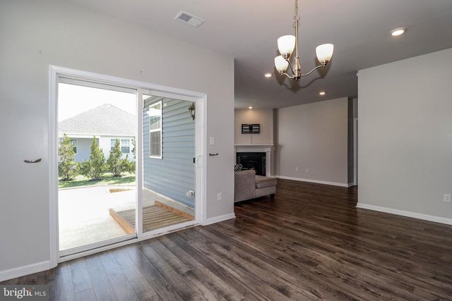 5 PRESTON LN, Delanco, NJ 08075