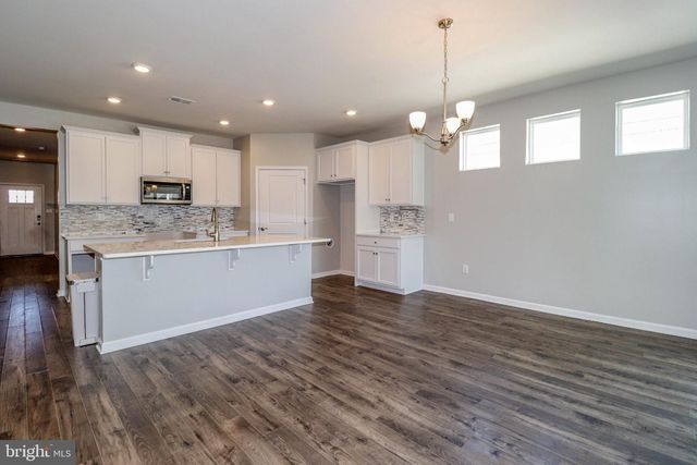 5 PRESTON LN, Delanco, NJ 08075