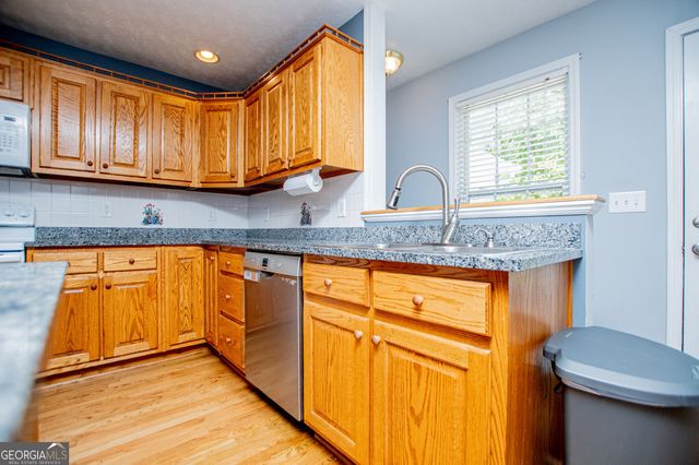 1475 N Flat Rock Road, Douglasville, GA 30134