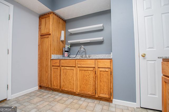 1475 N Flat Rock Road, Douglasville, GA 30134