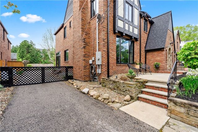 710 Mentor Road, Akron, OH 44303