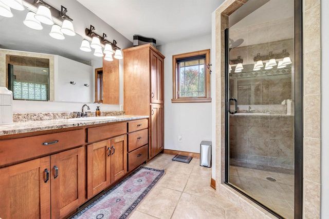 3235 HICKORY RIDGE LANE, Green Bay, WI 54311