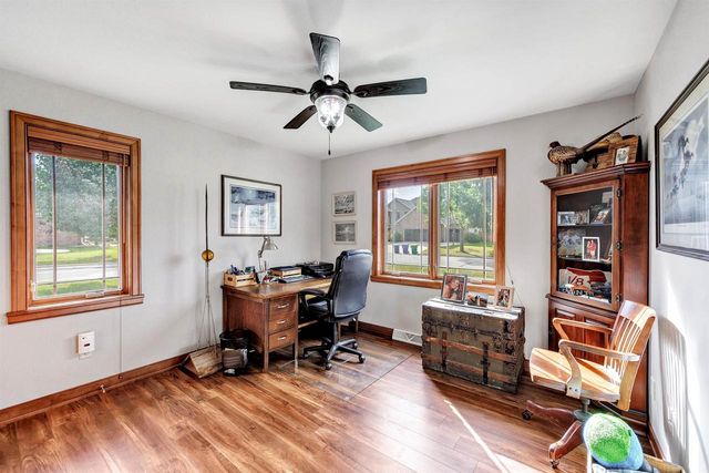 3235 HICKORY RIDGE LANE, Green Bay, WI 54311