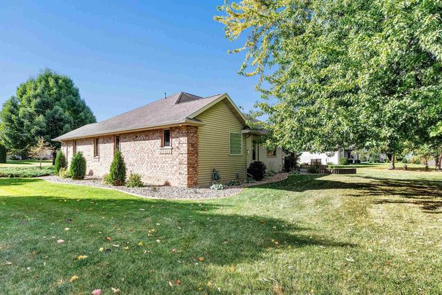 3235 HICKORY RIDGE LANE, Green Bay, WI 54311