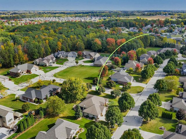 3235 HICKORY RIDGE LANE, Green Bay, WI 54311