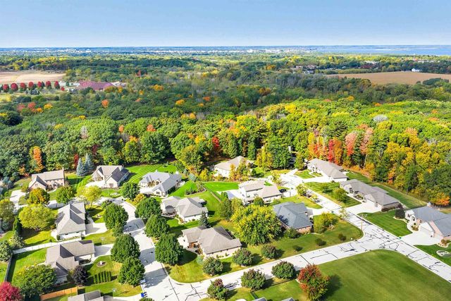 3235 HICKORY RIDGE LANE, Green Bay, WI 54311