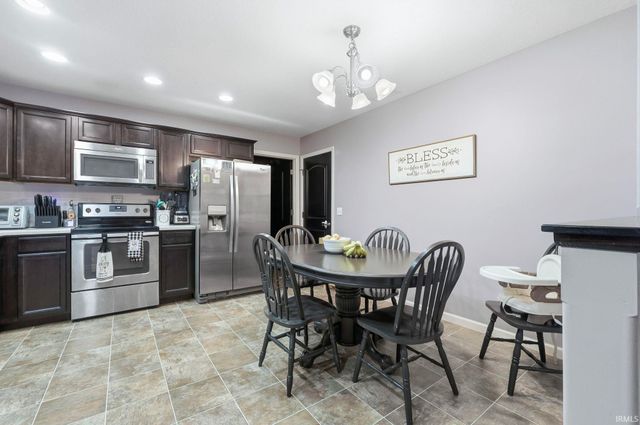 2010 Greyson Drive, Auburn, IN 46706