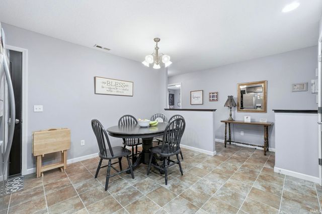 2010 Greyson Drive, Auburn, IN 46706