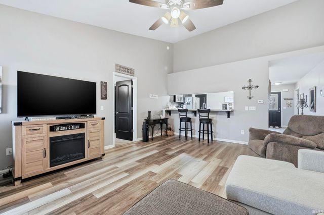 2010 Greyson Drive, Auburn, IN 46706