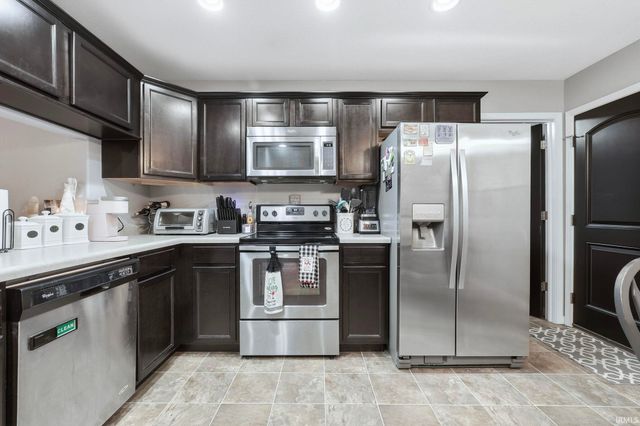 2010 Greyson Drive, Auburn, IN 46706