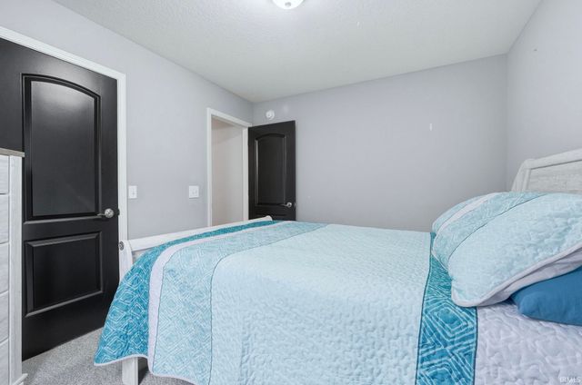 2010 Greyson Drive, Auburn, IN 46706