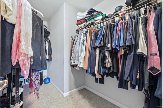 2010 Greyson Drive, Auburn, IN 46706