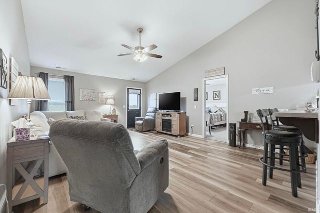 2010 Greyson Drive, Auburn, IN 46706