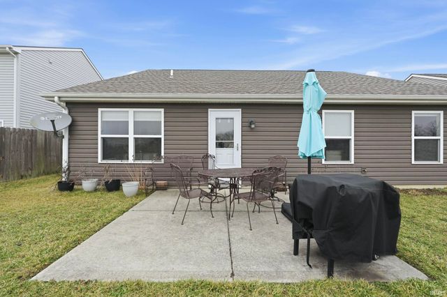 2010 Greyson Drive, Auburn, IN 46706