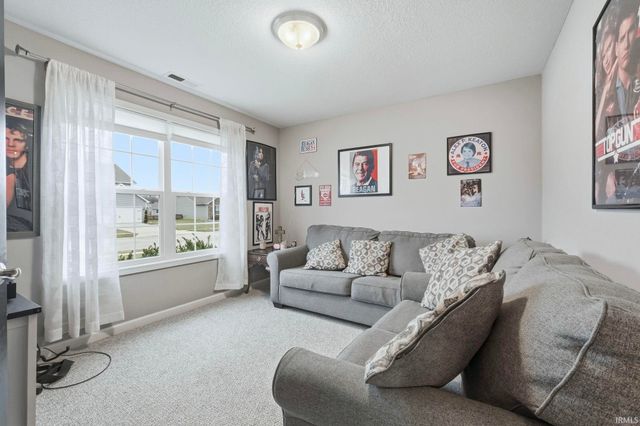 2010 Greyson Drive, Auburn, IN 46706