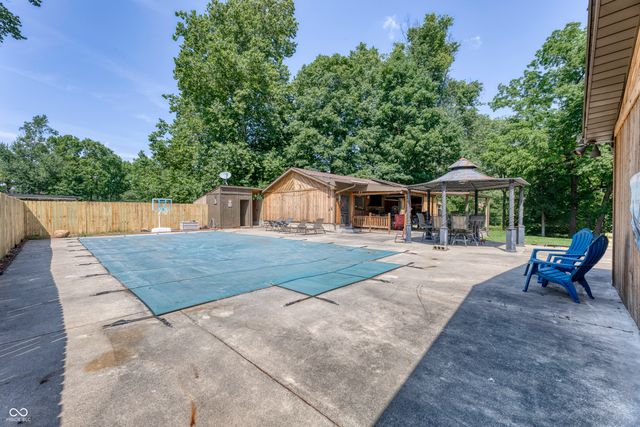 10296 N State Road 13, Elwood, IN 46036