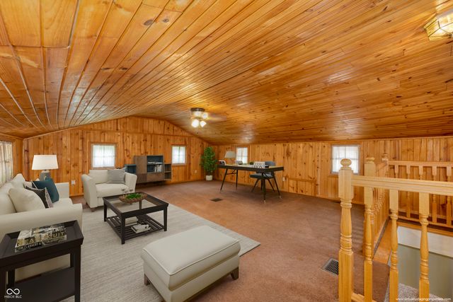 10296 N State Road 13, Elwood, IN 46036